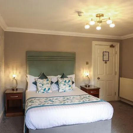Hazlewood Castle & *