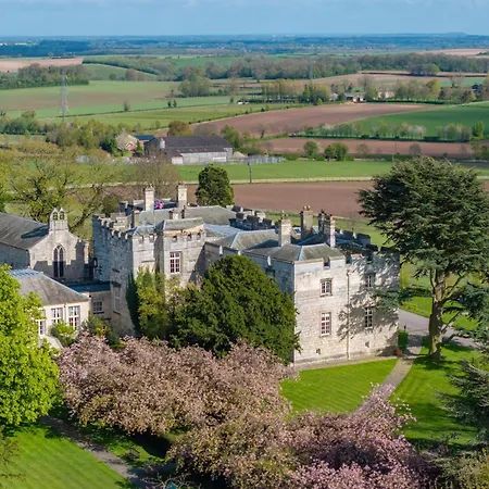 Hazlewood Castle & 태드캐스터