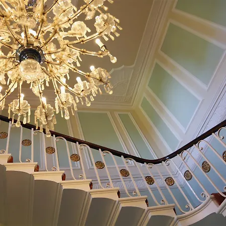 Country house Hazlewood Castle & *